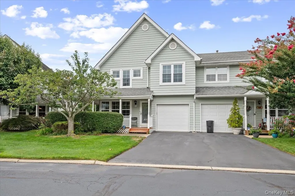 52 Fairlawn Drive Central Islip NY 11722