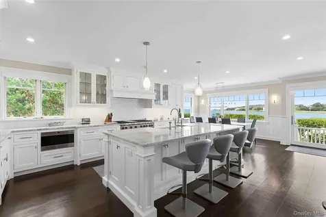 69 Shore Road Westhampton NY 11977