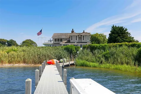 69 Shore Road Westhampton NY 11977