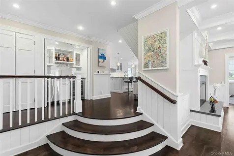 69 Shore Road Westhampton NY 11977