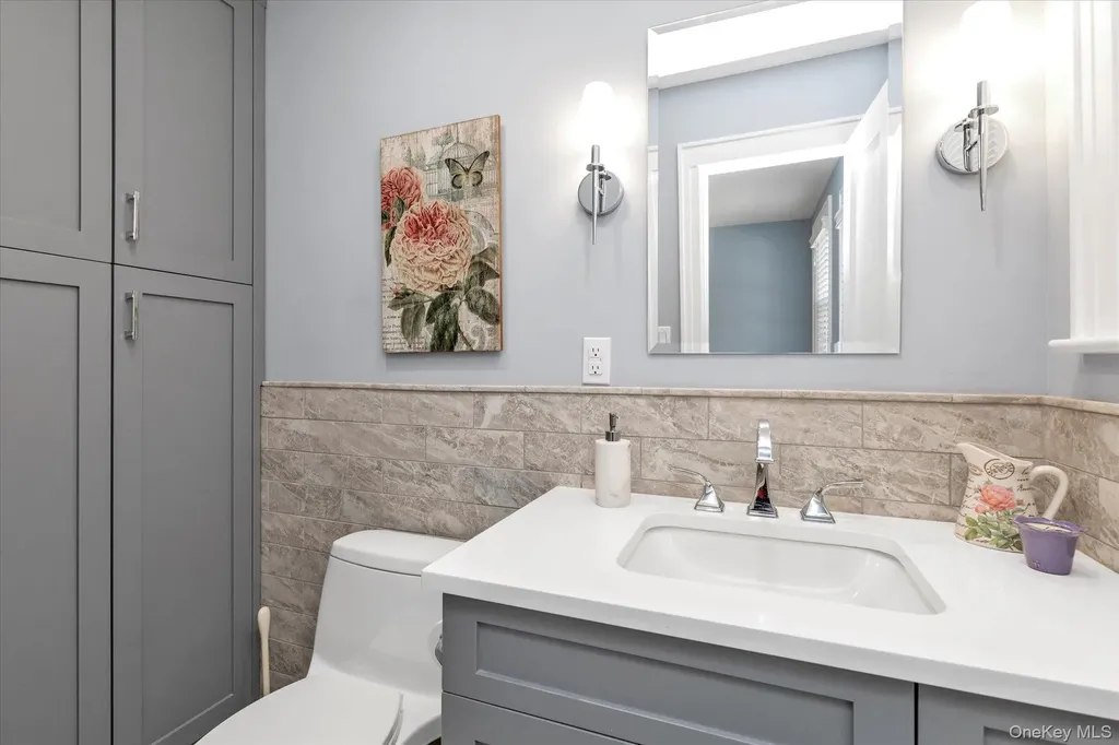 59 Manor Road Lynbrook NY 11563