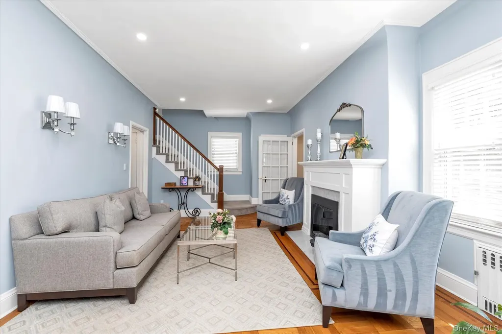 59 Manor Road Lynbrook NY 11563