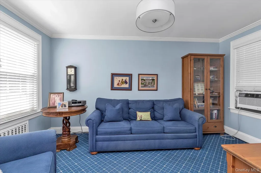 59 Manor Road Lynbrook NY 11563