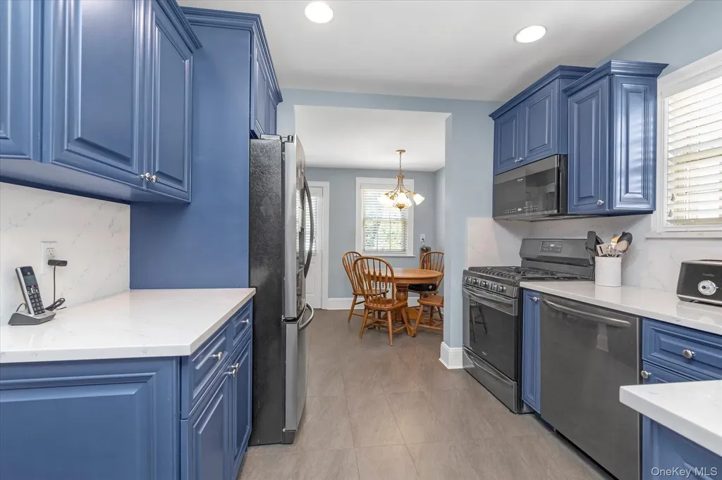 59 Manor Road Lynbrook NY 11563