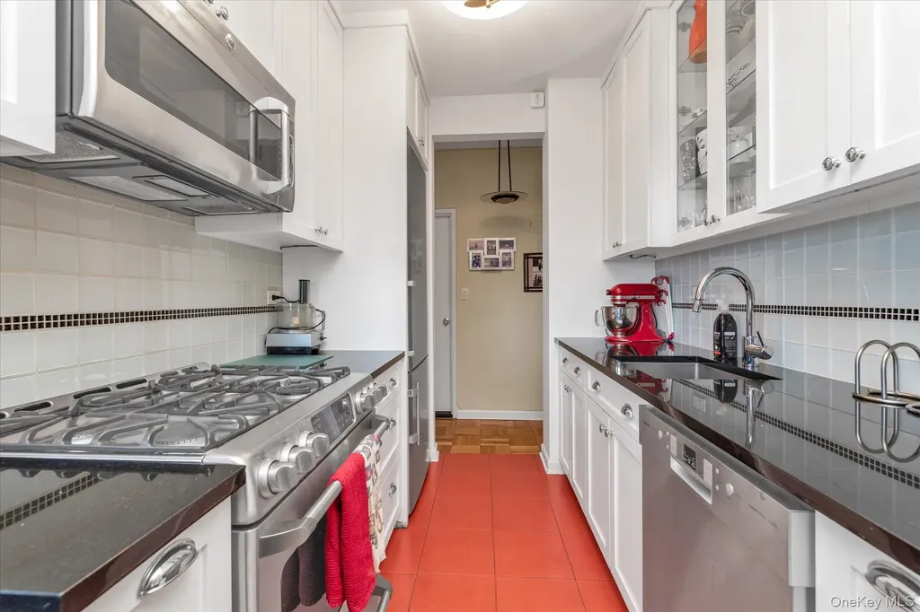 1785 215th Street Bayside NY 11360