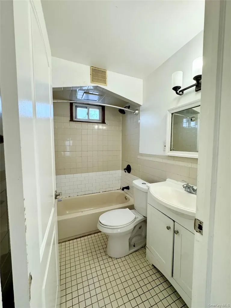 166 Belmont Boulevard Elmont NY 11003