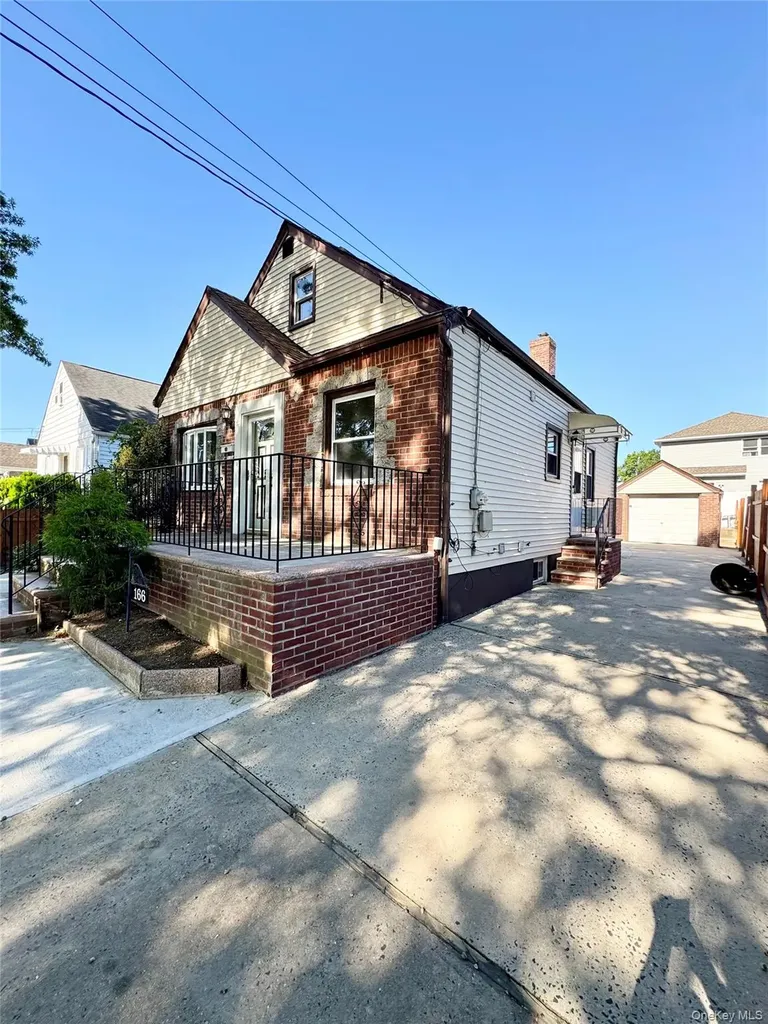166 Belmont Boulevard Elmont NY 11003