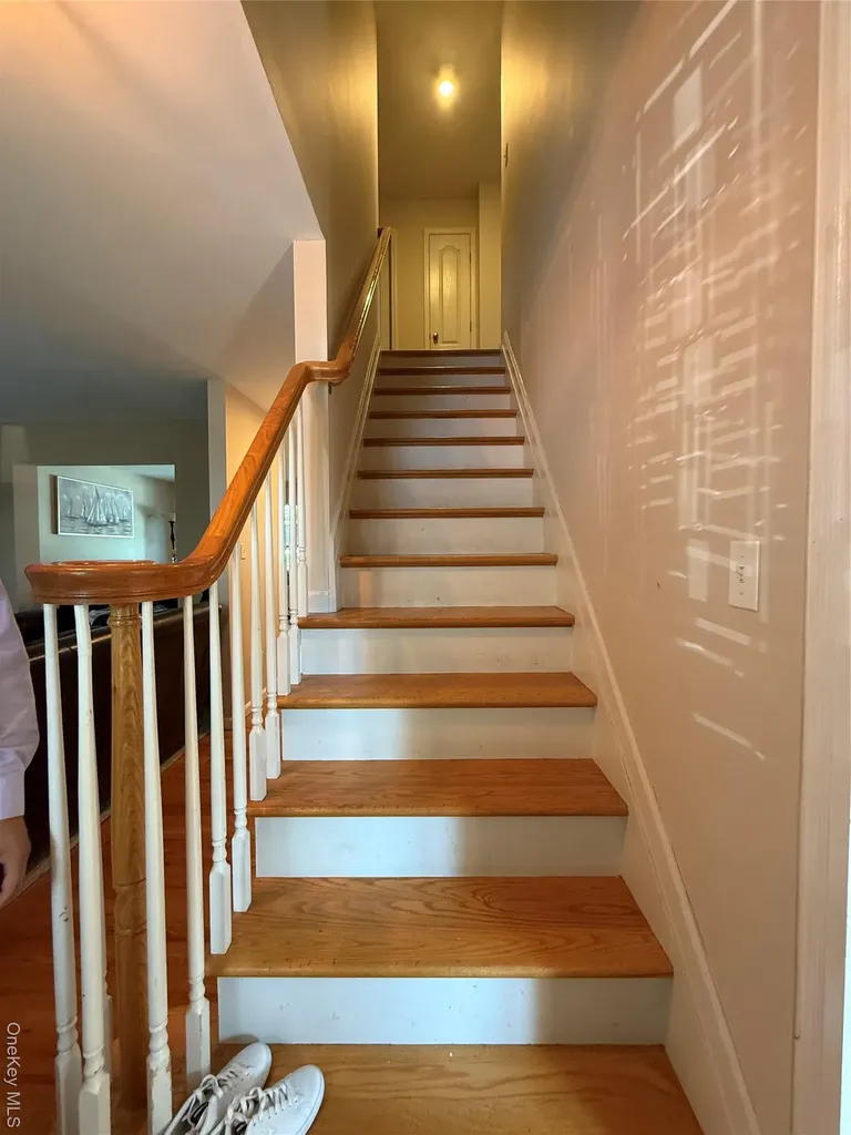 5 Evans Place Bay Shore NY 11706