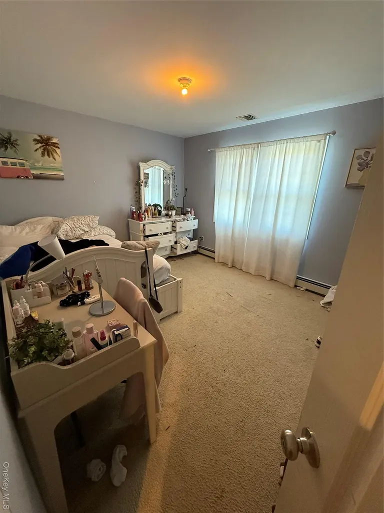 5 Evans Place Bay Shore NY 11706