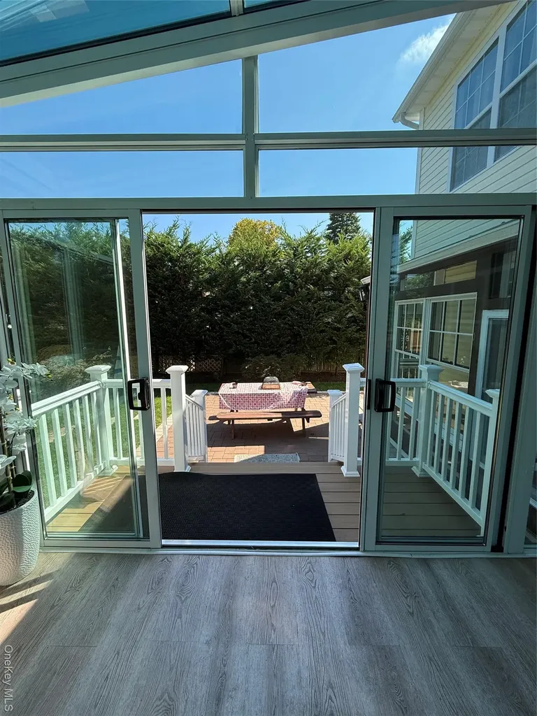 5 Evans Place Bay Shore NY 11706