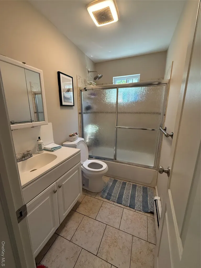 5 Evans Place Bay Shore NY 11706