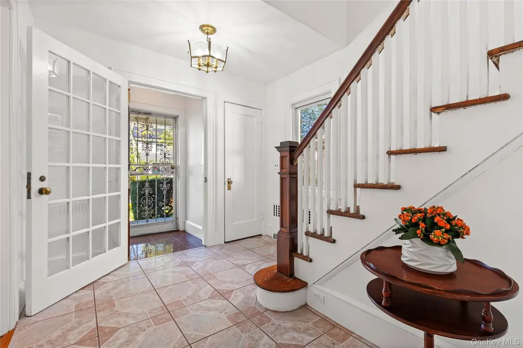 77 Hillside Avenue New Rochelle NY 10801