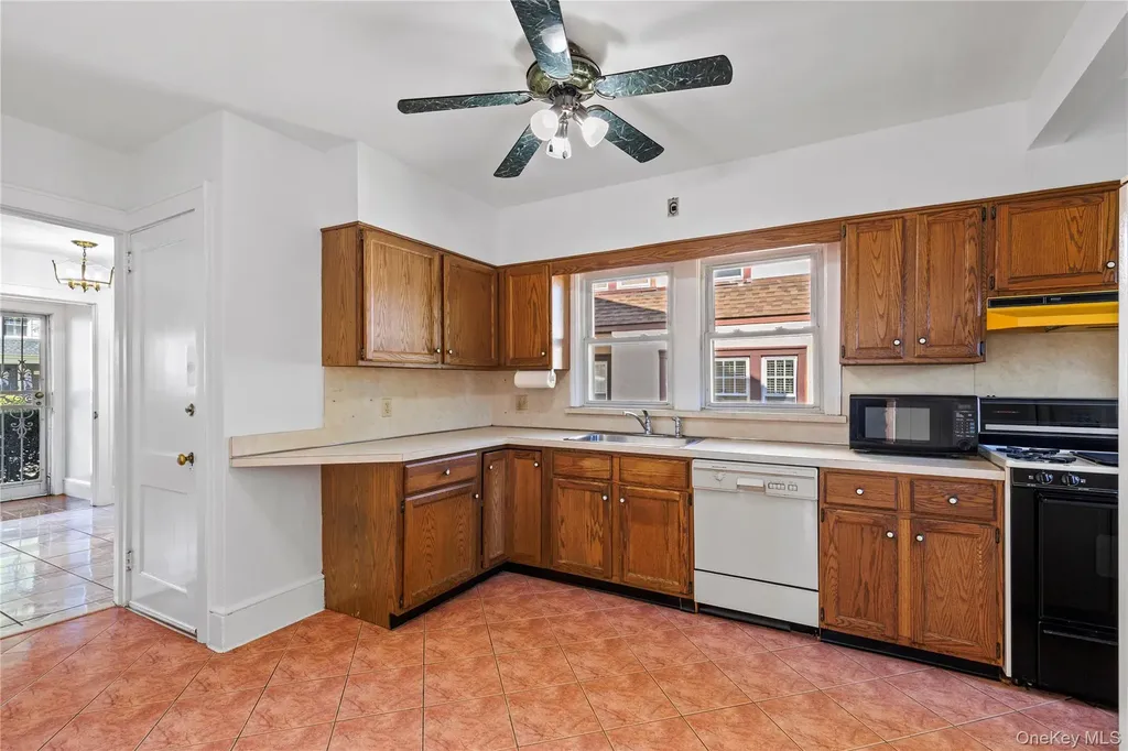 77 Hillside Avenue New Rochelle NY 10801