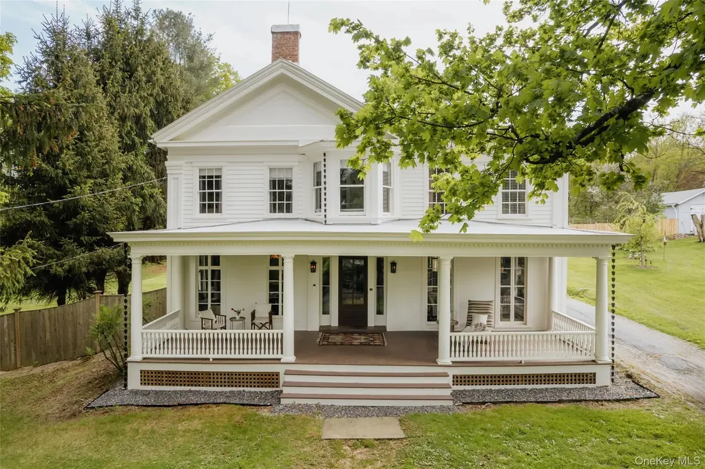 11 Cold Water Hillsdale NY 12529