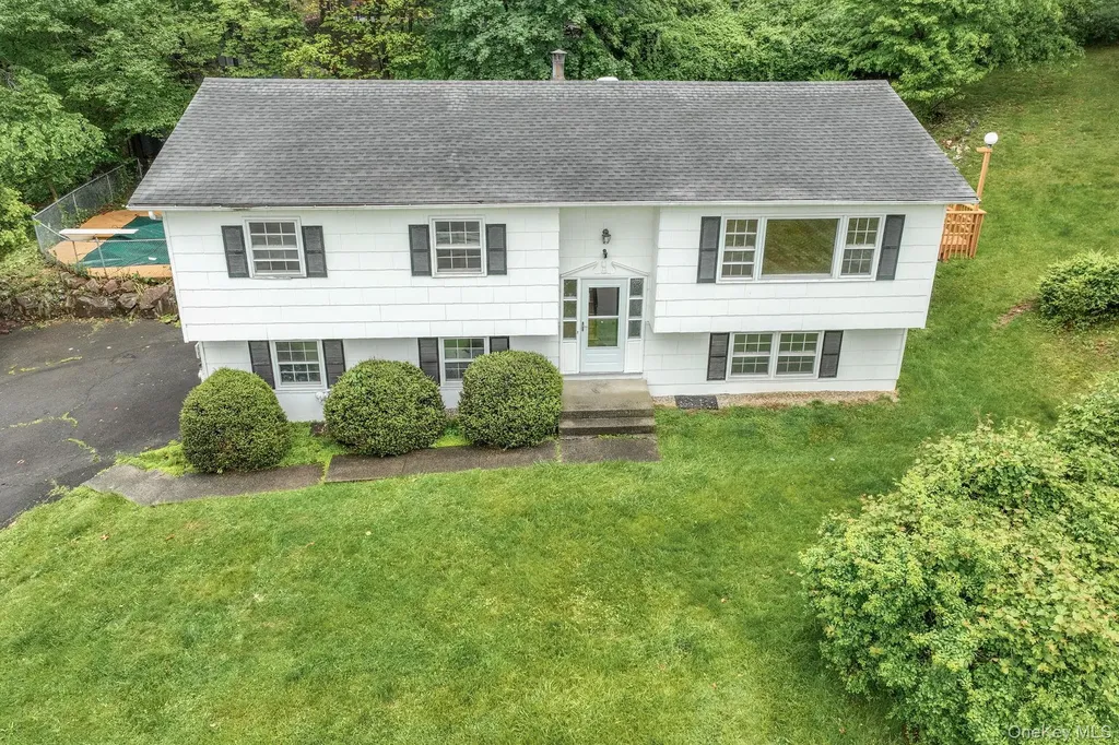 1 S Delaware Drive Nyack NY 10960