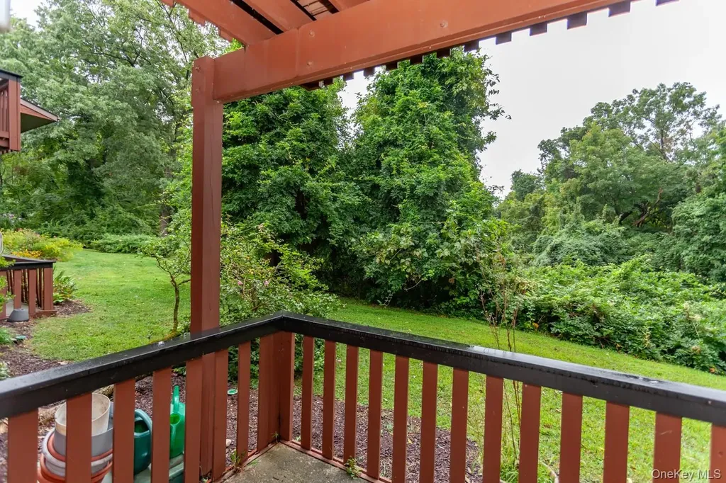 90 Coachlight Square Montrose NY 10548