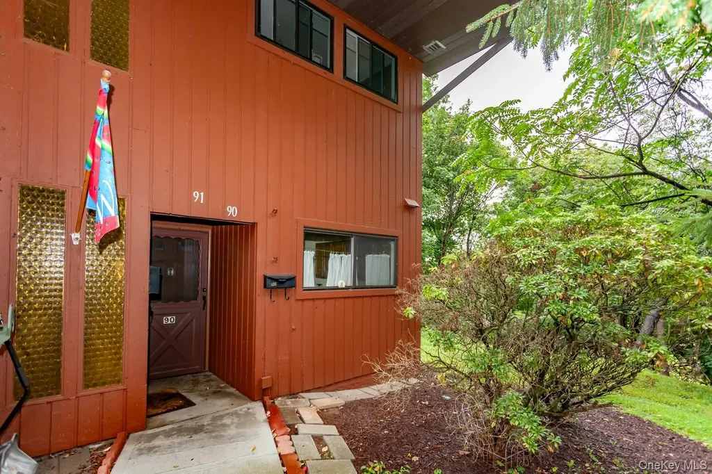 90 Coachlight Square Montrose NY 10548