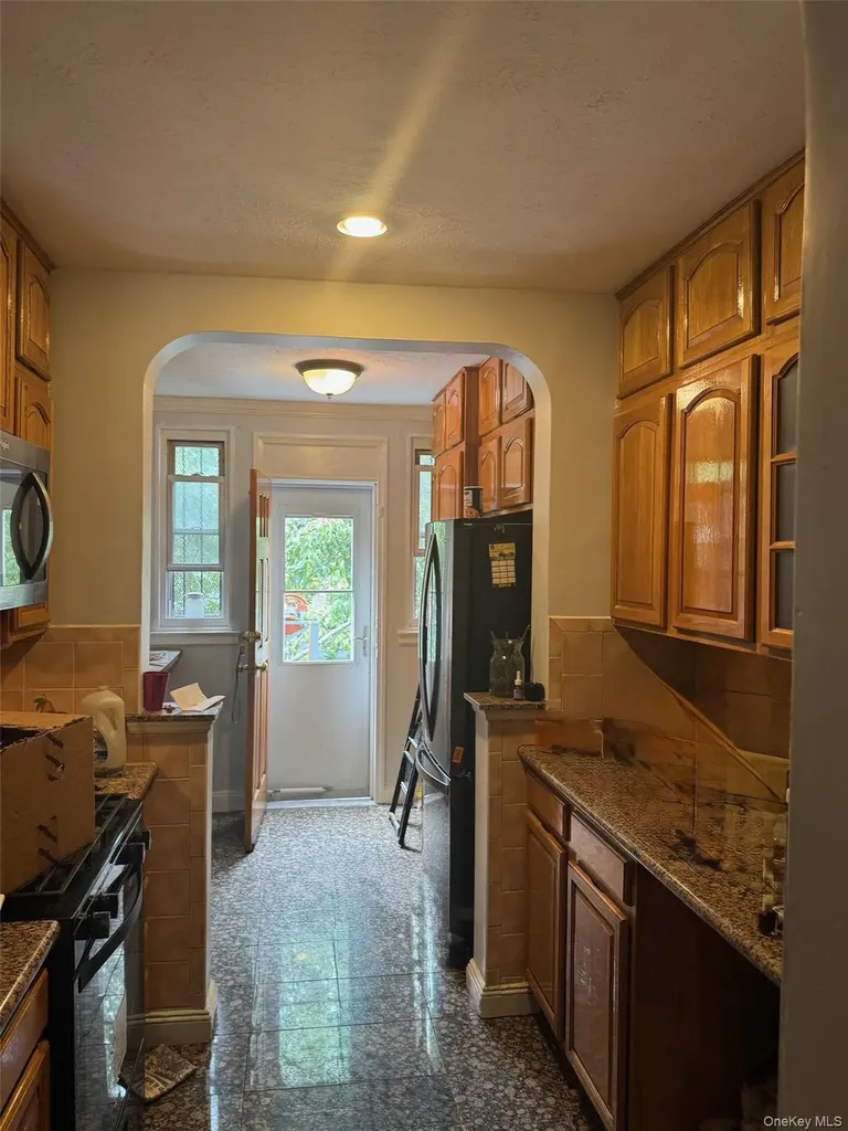 2339 Barnes Avenue Bronx NY 10467