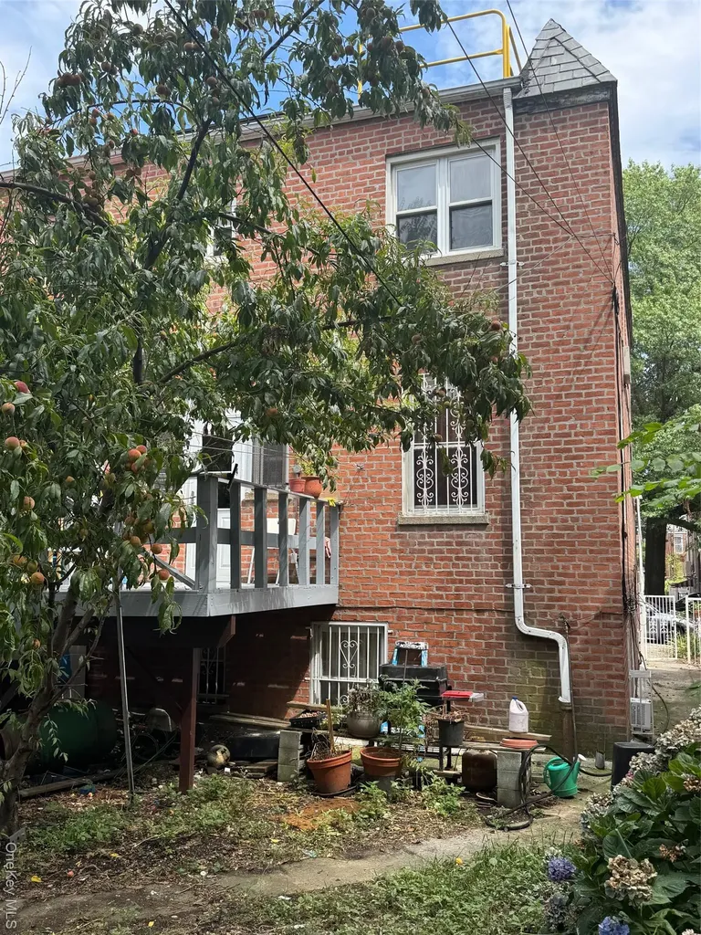 2339 Barnes Avenue Bronx NY 10467