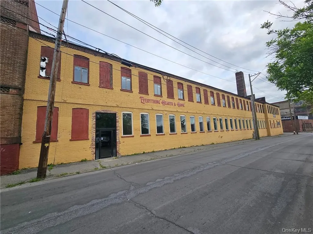 39 Railroad Avenue Middletown NY 10940