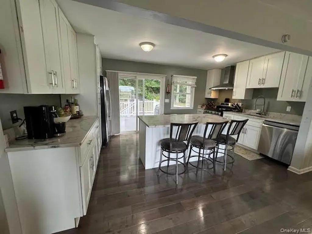 111 Indian Trail Maybrook NY 12543