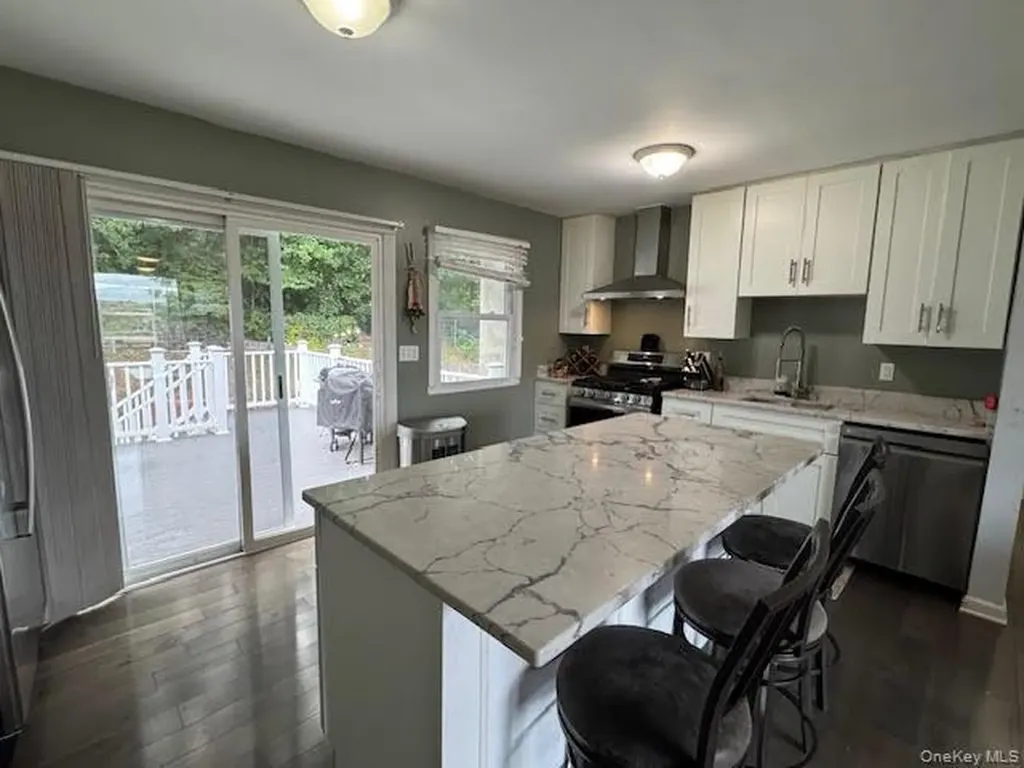 111 Indian Trail Maybrook NY 12543