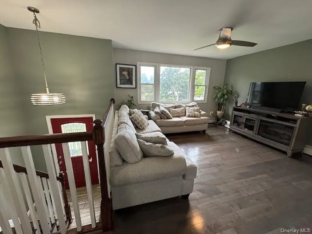 111 Indian Trail Maybrook NY 12543