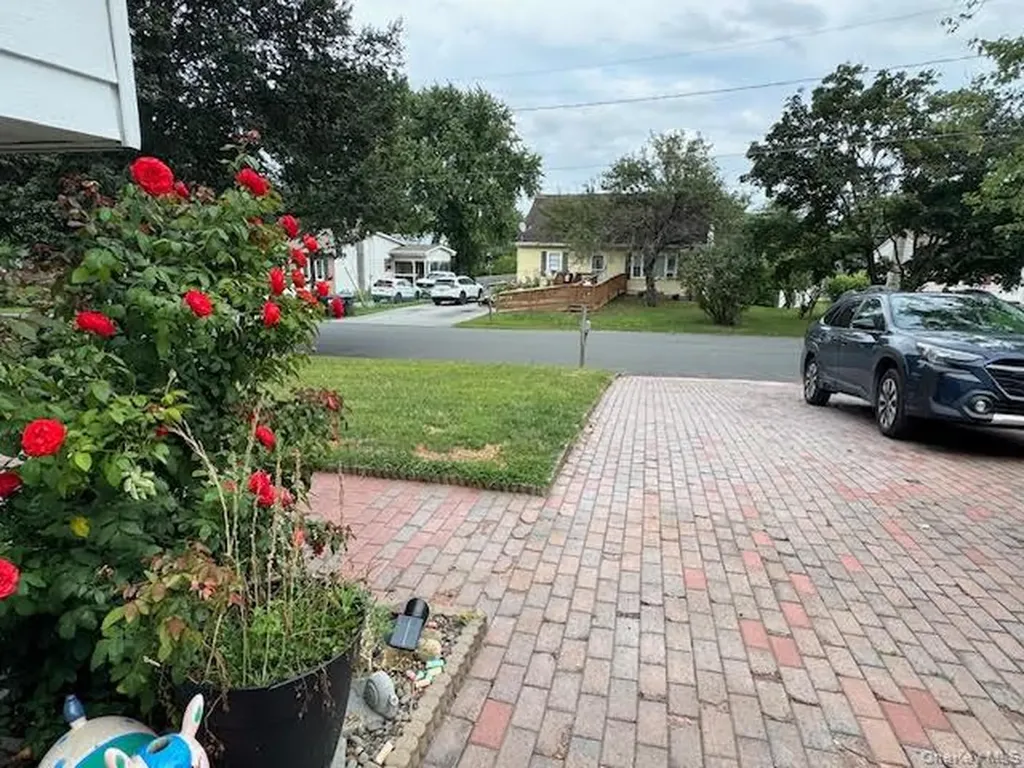 111 Indian Trail Maybrook NY 12543