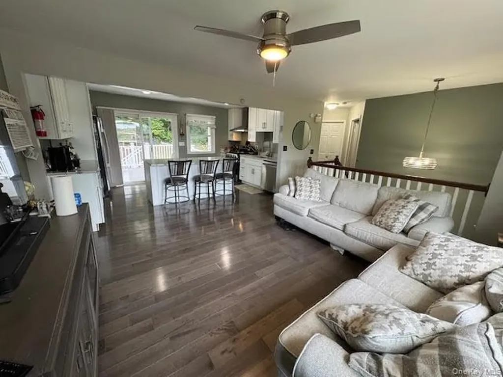 111 Indian Trail Maybrook NY 12543