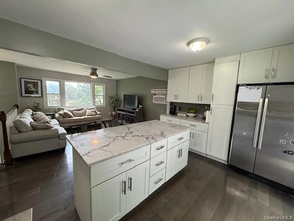 111 Indian Trail Maybrook NY 12543