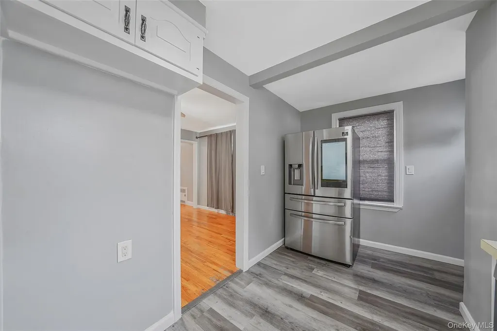 76 Cambridge Street Valley Stream NY 11581