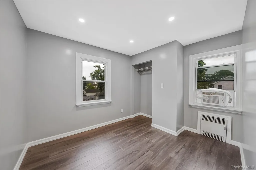 76 Cambridge Street Valley Stream NY 11581