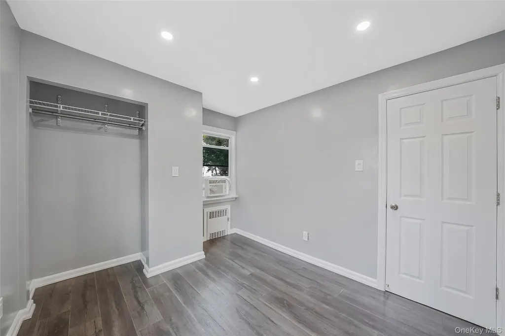 76 Cambridge Street Valley Stream NY 11581