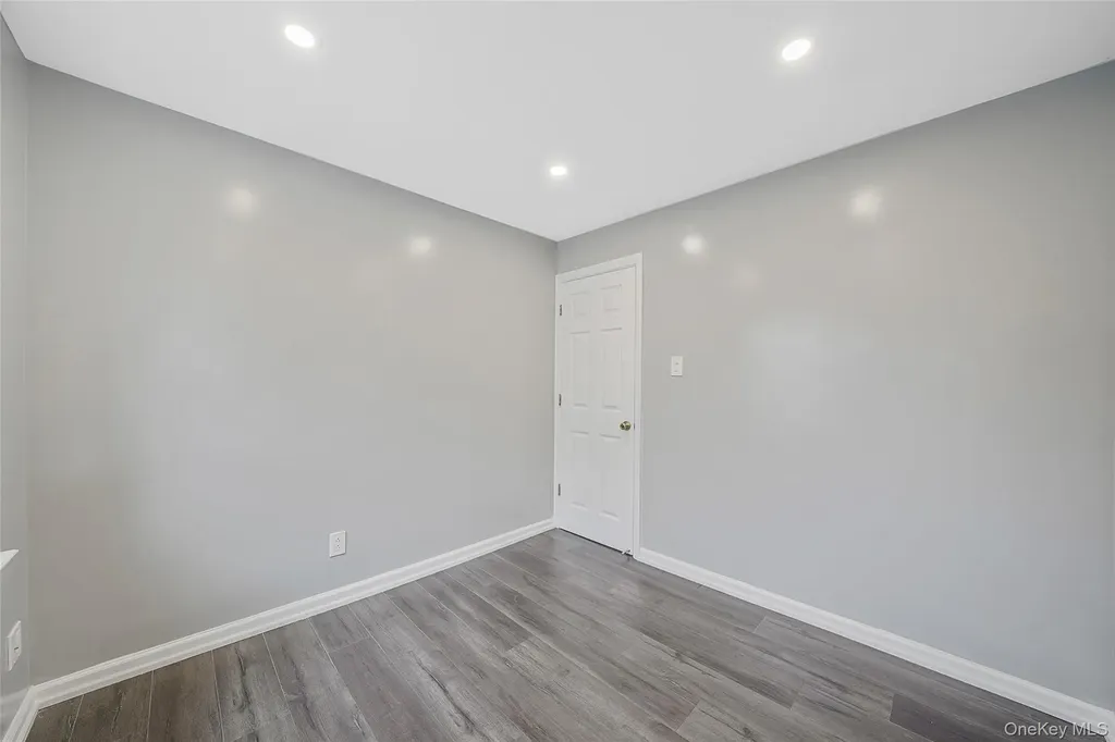 76 Cambridge Street Valley Stream NY 11581