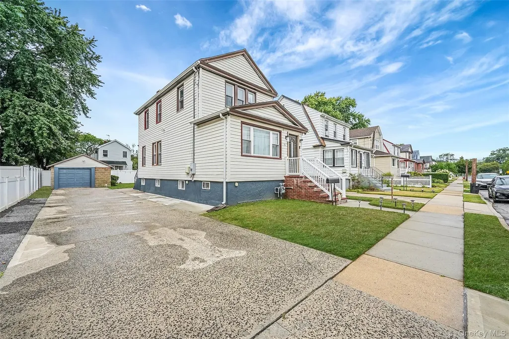76 Cambridge Street Valley Stream NY 11581