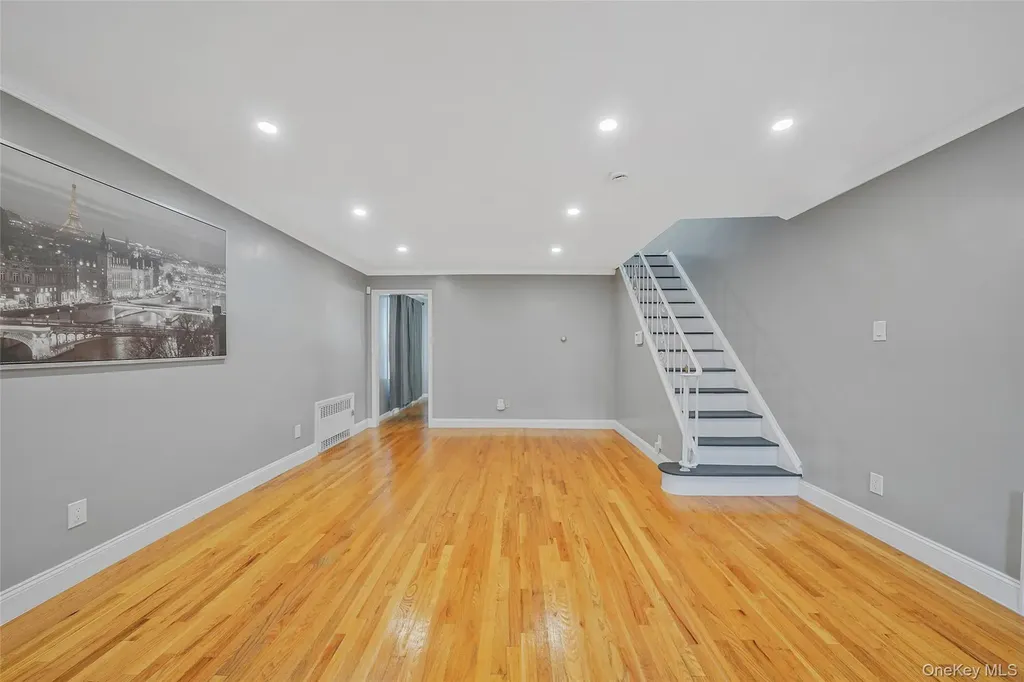 76 Cambridge Street Valley Stream NY 11581