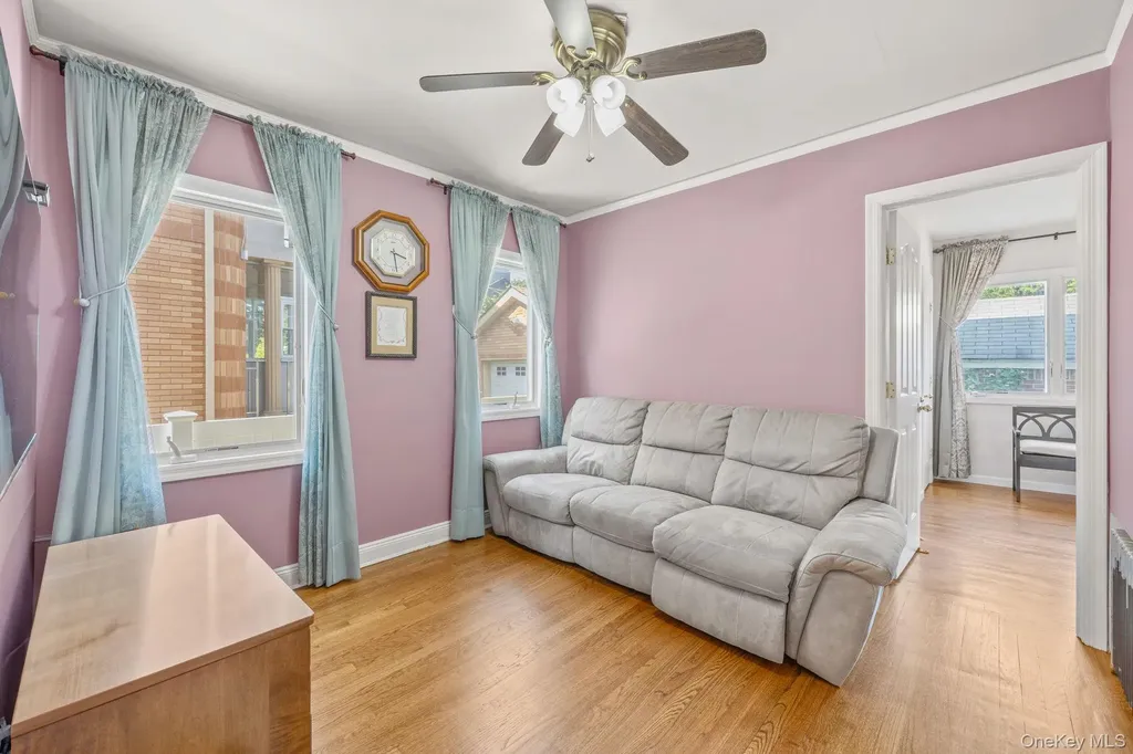 18 Rose Lane New Hyde Park NY 11040