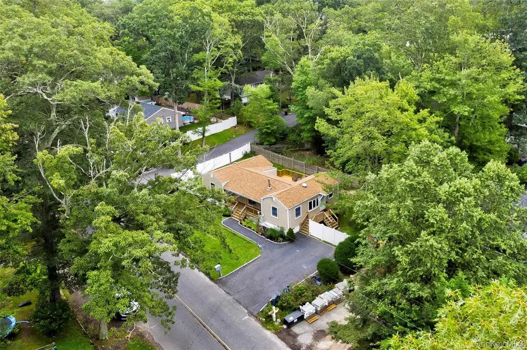 238 Locust Drive Rocky Point NY 11778