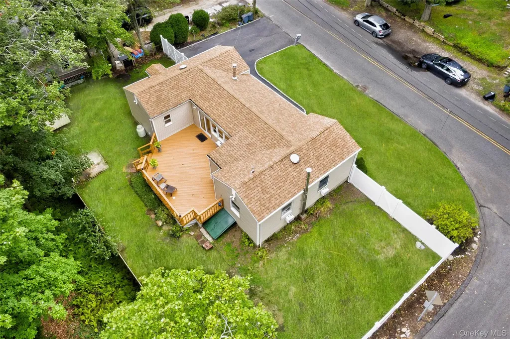 238 Locust Drive Rocky Point NY 11778