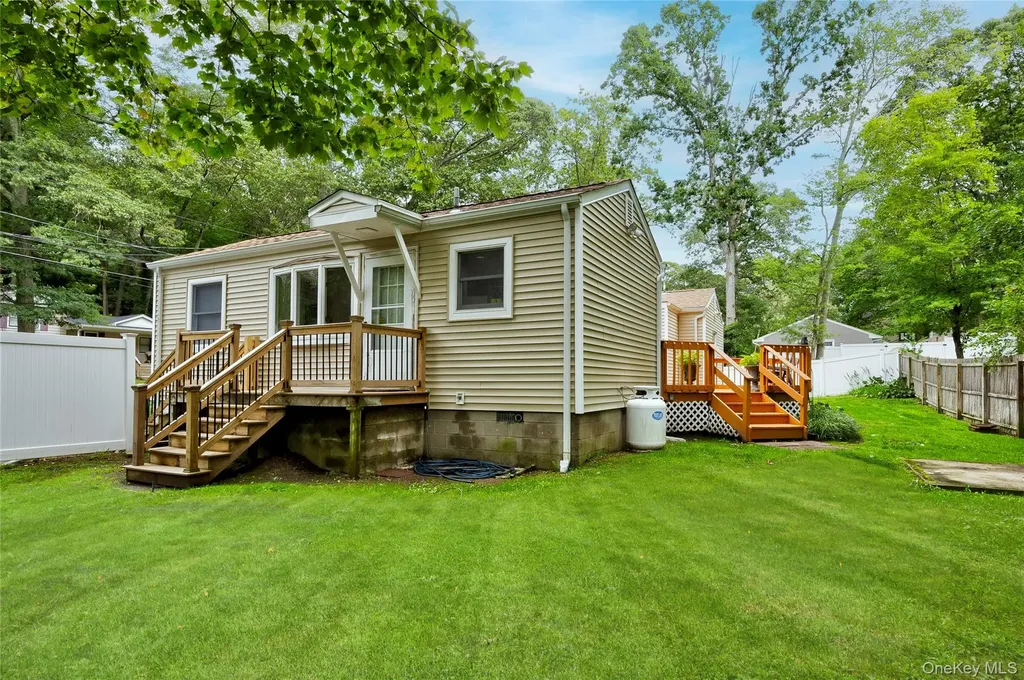 238 Locust Drive Rocky Point NY 11778