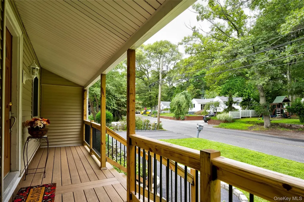 238 Locust Drive Rocky Point NY 11778