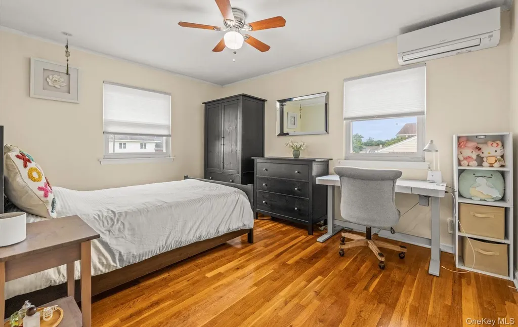 11 Dartmouth Drive Plainview NY 11803