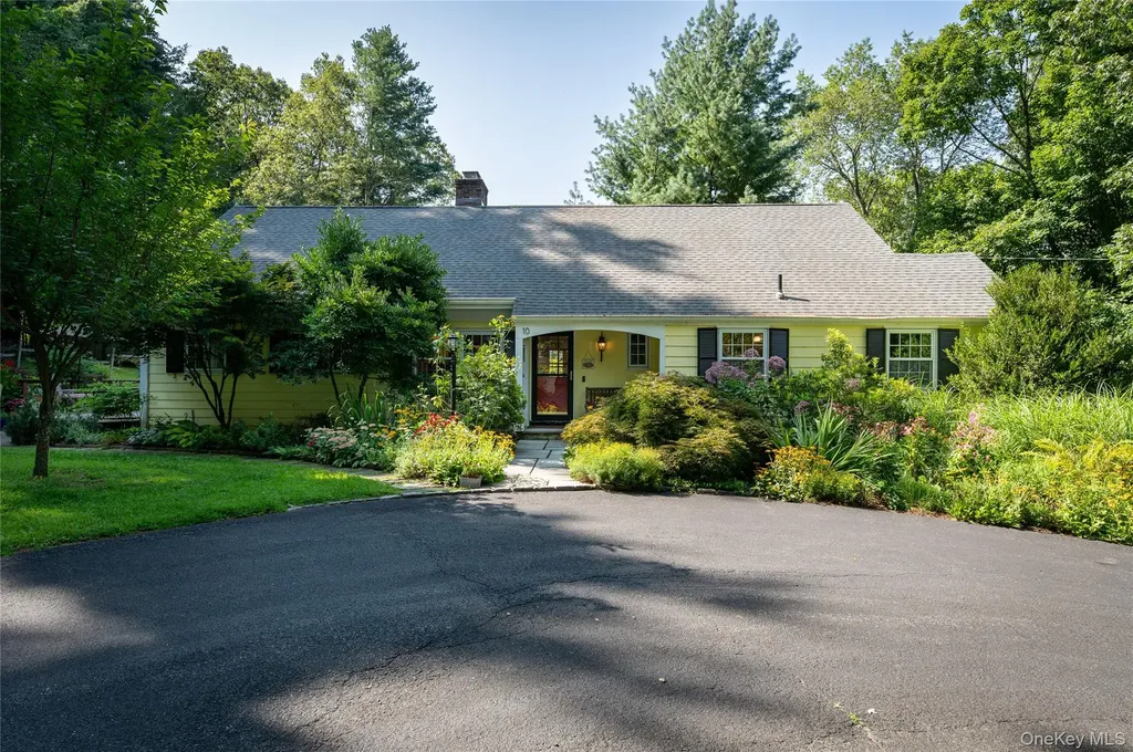10 Mark Mead Road Cross River NY 10518