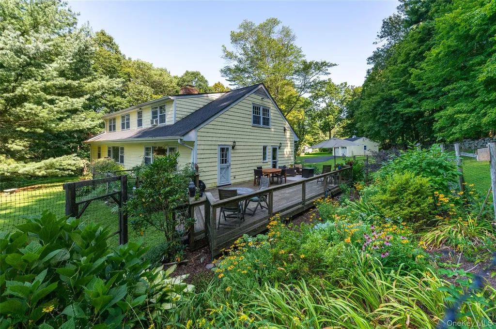 10 Mark Mead Road Cross River NY 10518