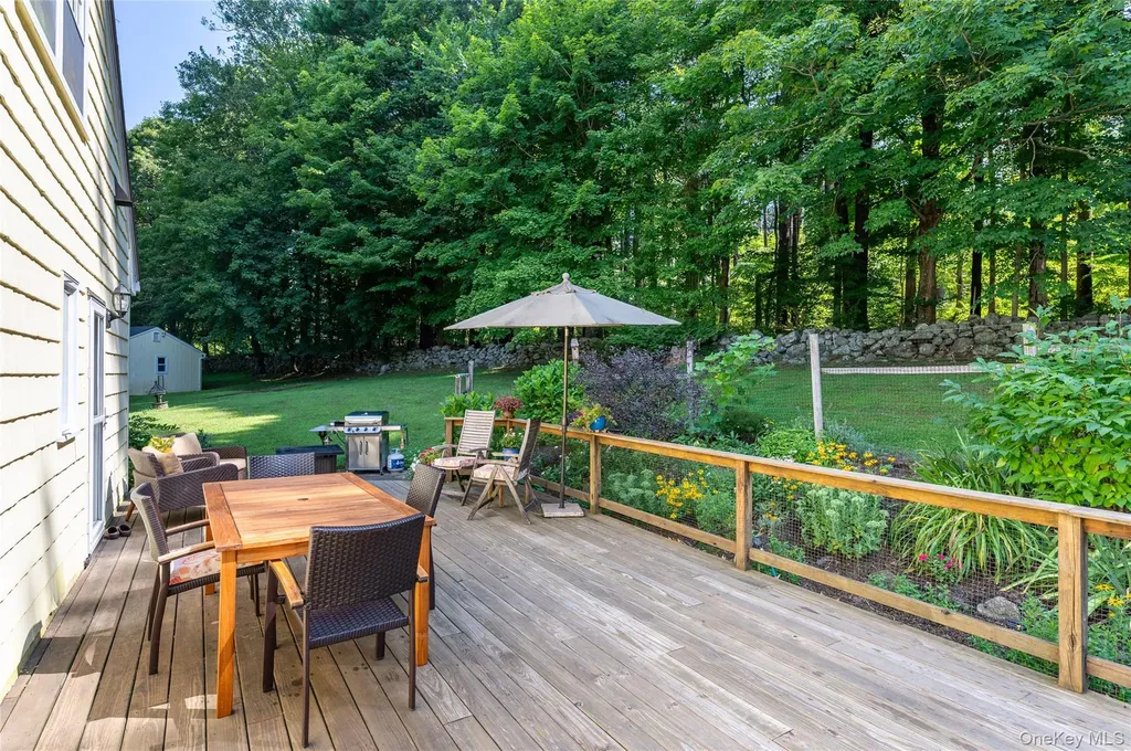 10 Mark Mead Road Cross River NY 10518