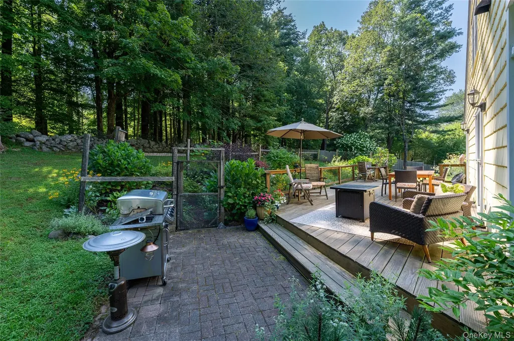 10 Mark Mead Road Cross River NY 10518