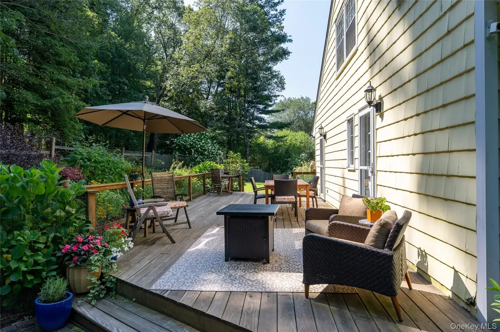 10 Mark Mead Road Cross River NY 10518