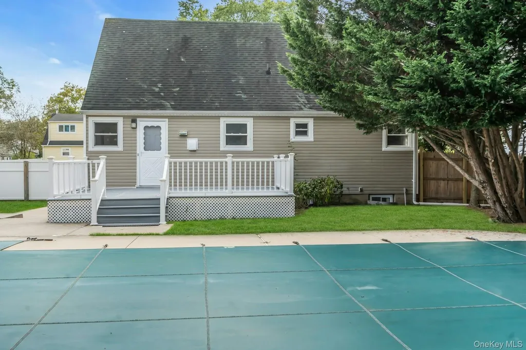 51 Arbor Lane Centereach NY 11720