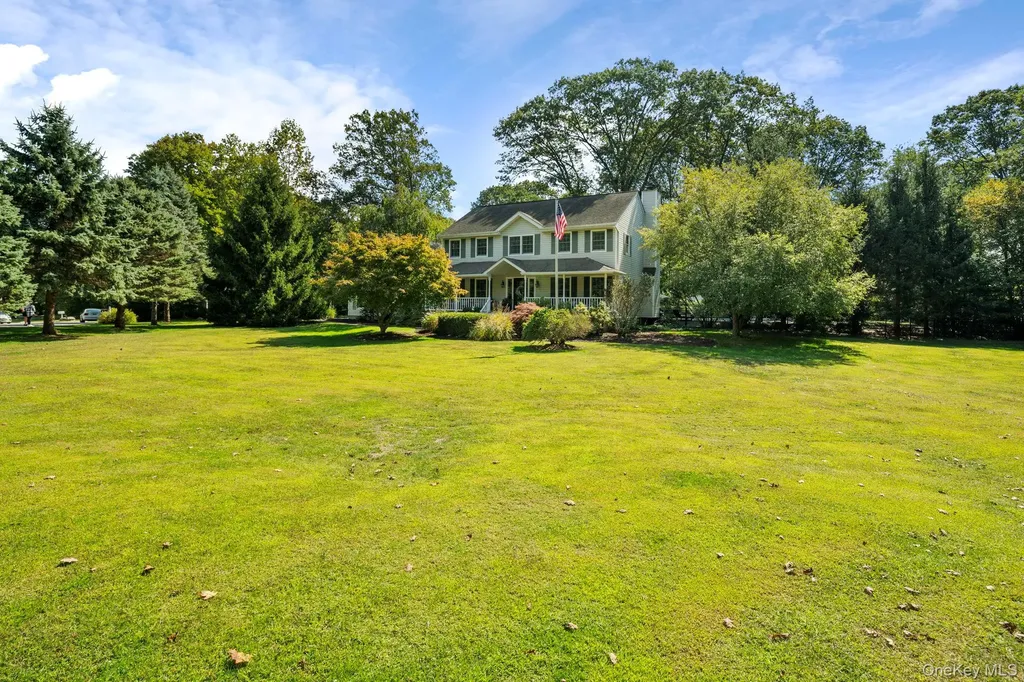 6 Ridge Circle Mahopac NY 10541