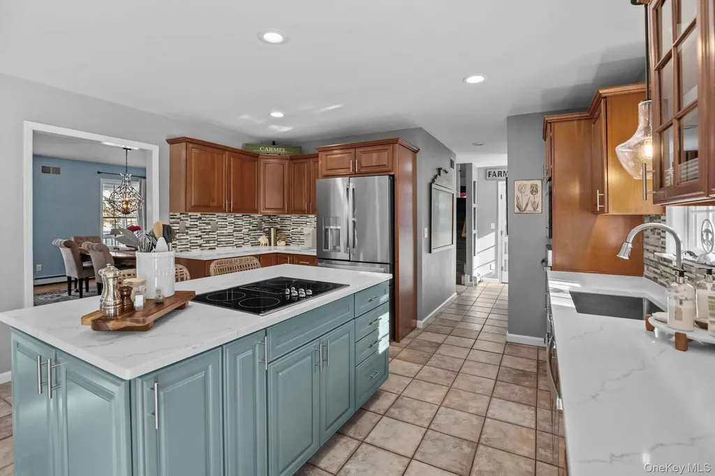 6 Ridge Circle Mahopac NY 10541